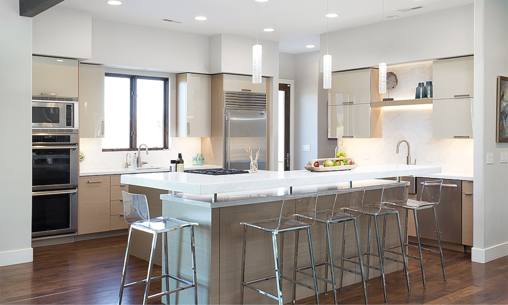 Kitchen Cabinet Polished Finish Fingerprint-resistant Frameless Design Adjustable Shelves for Compact Modern Apartments
