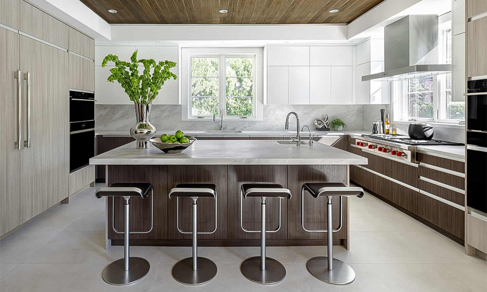 Modern Kitchen Cabinet with Lacquered Matte Panels Seamless Design Contemporary Style Adjustable Shelves for Functional Compact Kitchens